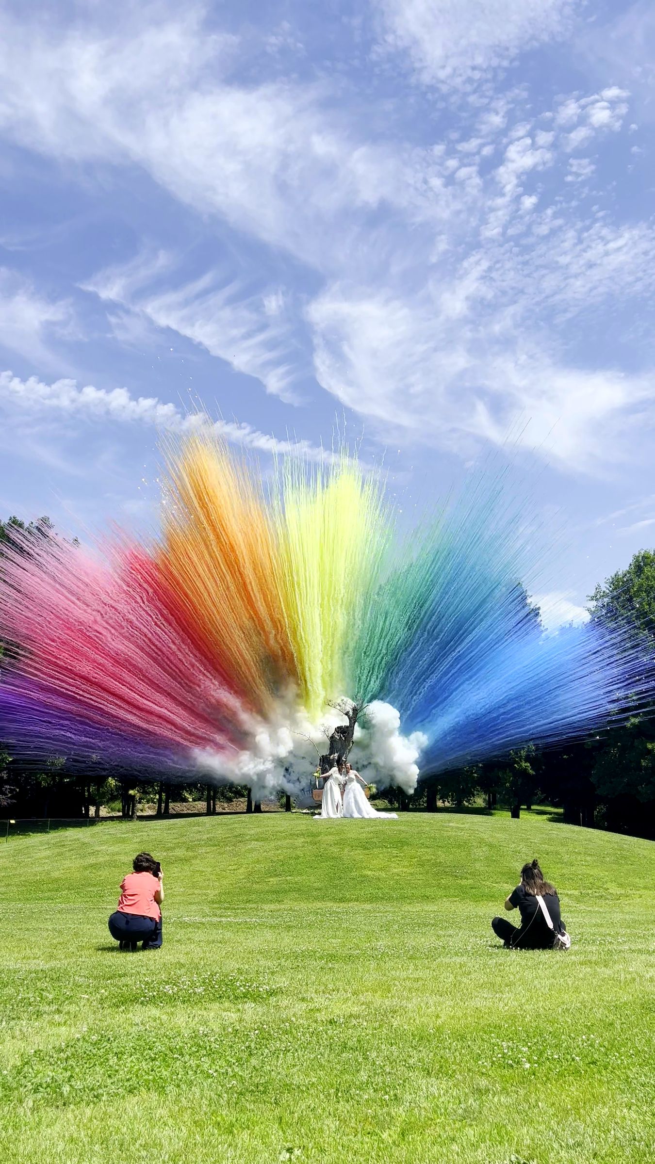Smoke bomb colorato durante un matrimonio